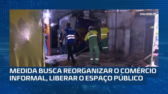 Ambulantes são retirados da Praça dos Palmares com acompanhamento da Guarda Municipal