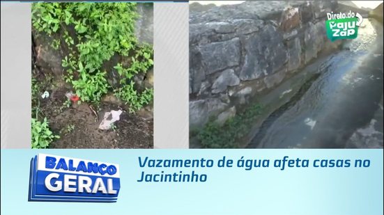 Vazamento de água afeta casas no Jacintinho