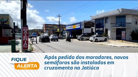Após pedido dos moradores, novos semáforos são instalados em cruzamento na Jatiúca