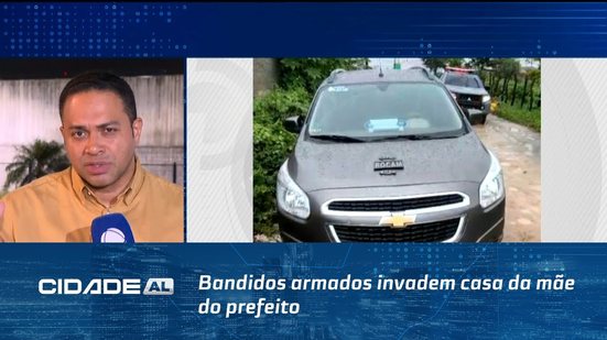 Bandidos armados invadem casa da mãe do prefeito, fazem cinco reféns e fogem com roubo