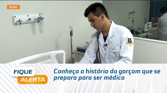 Conheça a história do garçom que se prepara para ser médico