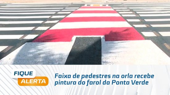 Faixa de pedestres na orla recebe pintura do farol da Ponta Verde