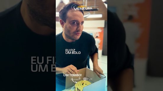 24 anos do FA e Ventura aparece com um “bolo especial” 😂🎂 #HoraDoVentura