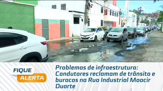 Condutores reclamam de trânsito e buracos na Rua Industrial Moacir Duarte