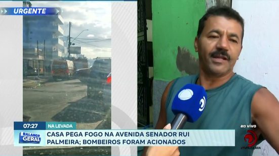 Casa pega fogo na Avenida Senador Rui Palmeira; Bombeiros foram acionados