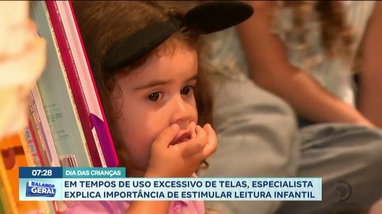 Em tempos de uso excessivo de telas, especialista explica importância de estimular leitura infantil