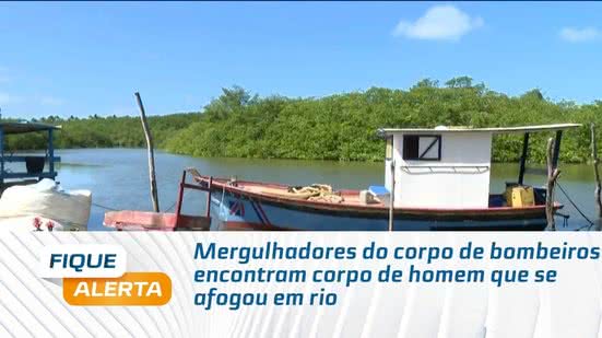 Mergulhadores do corpo de bombeiros encontram corpo de homem que se afogou em rio