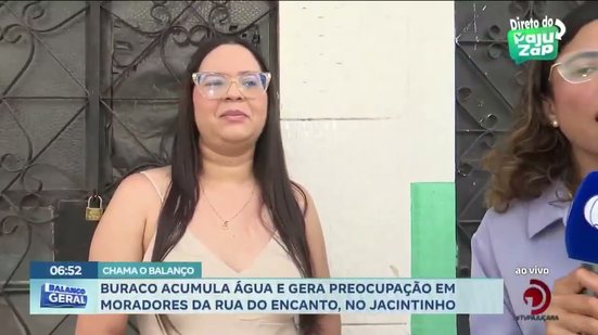 Buraco acumula água e gere preocupação em moradores da Rua do Encanto, no Jacintinho