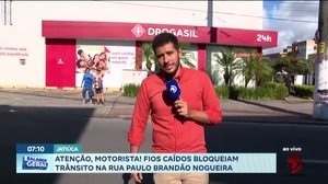 Atenção, motoristas: Fios caídos deixam trânsito lento na Rua Paulo Brandão Nogueira
