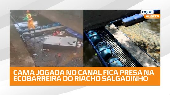 Descarte irregular: cama é jogada no canal e chama atenção no Salgadinho