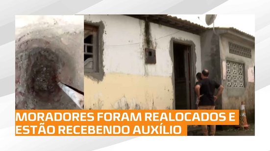 Moradores de Penedo voltam a flagrar fumaça saindo do chão das casas