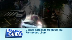 Carros batem de frente na Av. Fernandes Lima