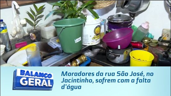 Moradores da rua São José, no Jacintinho, sofrem com a falta d'água