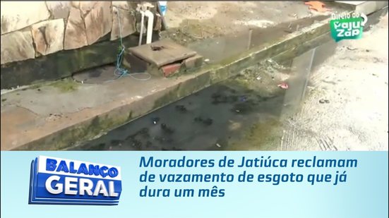 Moradores de Jatiúca reclamam de vazamento de esgoto que já dura um mês