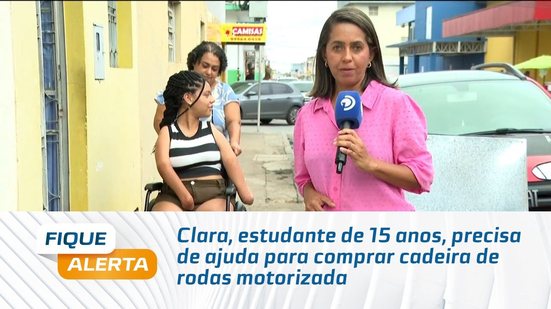 Clara, estudante de 15 anos, precisa de ajuda para comprar cadeira de rodas motorizada