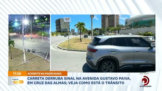 Carreta derruba sinal na Avenida Gustavo Paiva, em Cruz das Almas; veja como está o trânsito