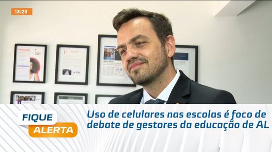 Uso de celulares nas escolas é foco de debate de gestores da educação de AL