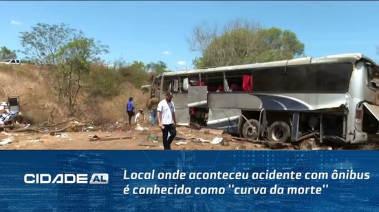 Local onde aconteceu acidente com ônibus é conhecido como ''curva da morte''