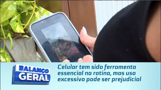 Celular tem sido ferramenta essencial na rotina, mas uso excessivo pode ser prejudicial