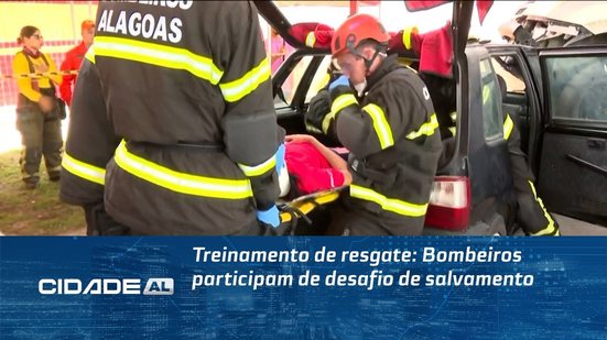 Treinamento de resgate: Bombeiros participam de desafio de salvamento