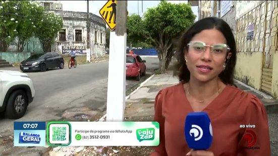 Lixo é recolhido da rua dona Rosa da Fonseca após reportagem do Balanço Geral Alagoas