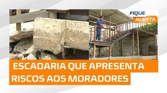 Escadaria desgastada preocupa comerciantes da praia do saco