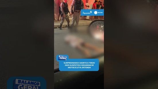 🚨Homem é morto a tiros no Jacintinho; dois suspeitos chegaram de moto#BalançoGeralAL