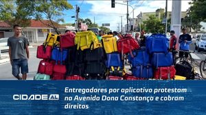 Entregadores por aplicativo protestam na Avenida Dona Constança e cobram direitos