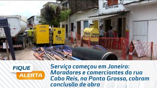 Moradores e comerciantes da rua Cabo Reis, na Ponta Grossa, cobram conclusão de obra