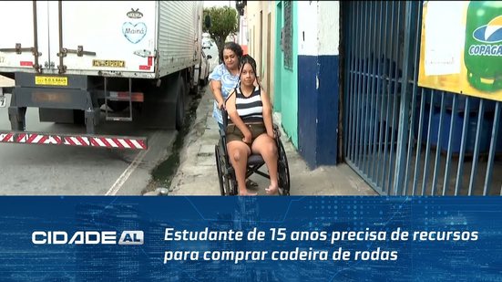 Estudante de 15 anos precisa de recursos para comprar cadeira de rodas motorizada