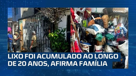 Cinco toneladas de lixo são retiradas de casa de mulher que acumulava entulhos há 25 anos