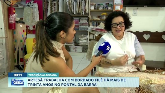 Artesã trabalha com bordados filé há mais de trinta anos no Pontal da Barra