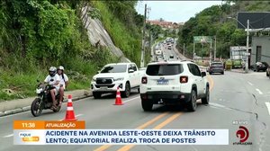 Acidente na Avenida Leste-Oeste deixa trânsito lento; Equatorial realiza troca de postes