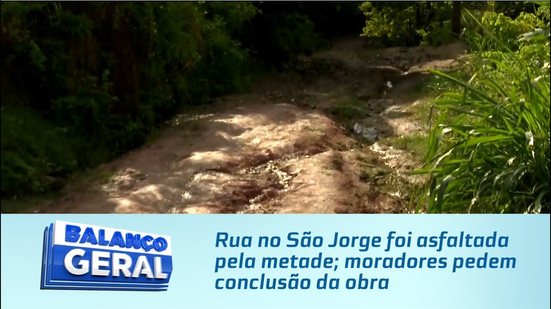 Rua no São Jorge foi asfaltada pela metade; moradores pedem conclusão da obra