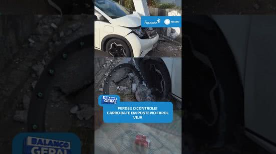 🚗Carro atinge poste após motorista perder controle da direção #BalançoGeralAL