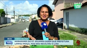 Moradores do Santo Eduardo dizem que prefeitura limpou praça, mas não recolheu o lixo
