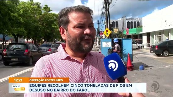 Equipes recolhem cinco toneladas de fios em desuso no bairro do Farol