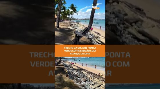 Avanço do mar causa erosão do solo em trecho da orla de Ponta Verde #FiqueAlerta