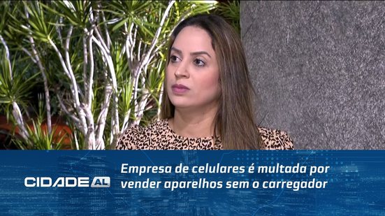 Empresa de celulares é multada por vender aparelhos sem o carregador