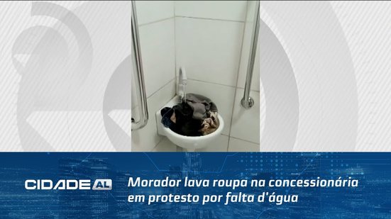 Morador lava roupa na concessionária em protesto por falta d'água