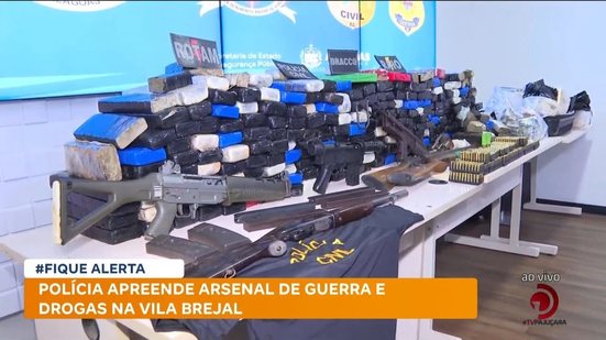 Polícia apreende arsenal de guerra e drogas na Vila Brejal