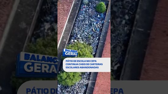🗞️ DESTAQUE: Pátio de escola no CEPA continua cheio de carteiras escolares abandonadas #CidadeAL