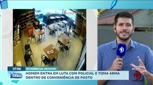 Em Marechal Deodoro: Homem entra em luta com policial e toma arma dentro de conveniência de posto
