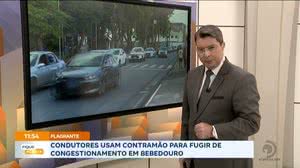 Condutores usam contramão para fugir de congestionamento em Bebedouro