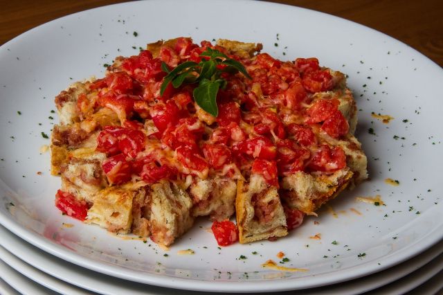 Maria Antonieta - Pão de linguiça fabricado na própria cozinha