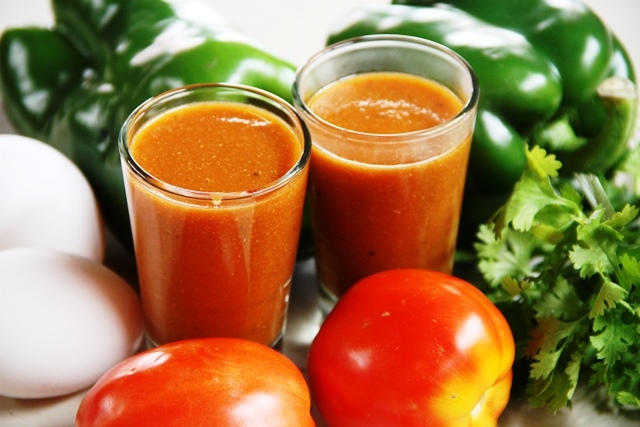 Do Vieira, no Farol - O tempo passa, lá se vão 40 anos, e o sabor do caldinho do Vieira não muda. Líquido consistente e picante: divino. É impossível tomar apenas um. Caldinho Vieira - Antiga Rua Belo Horizonte (atual Professor Silveira), 882 – Farol – Telefone: 3241-3151 –Aceita cartão