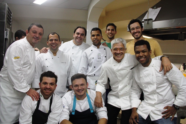 Time alagoano no Rio Bom de Mesa. Show de comidas do mar ao sertão