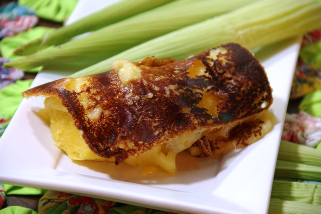 Pamonha com queijo manteiga