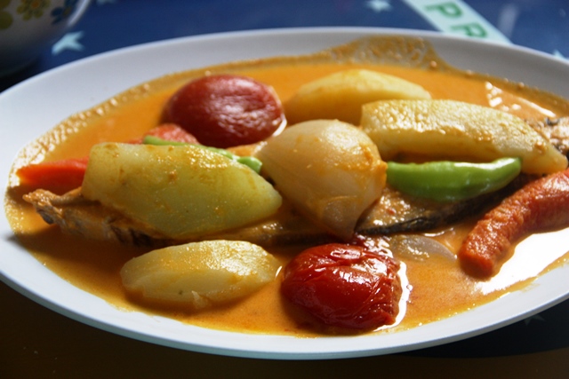 Para quem intolerância a camarão é sá avisar, o peixe vem no prato separado