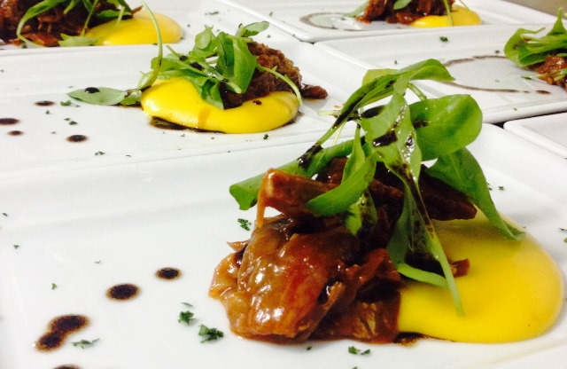 Lombo de porco marinado. Nessa receita chef Wanderson Medeiros incrementou com purê de mandioquinha